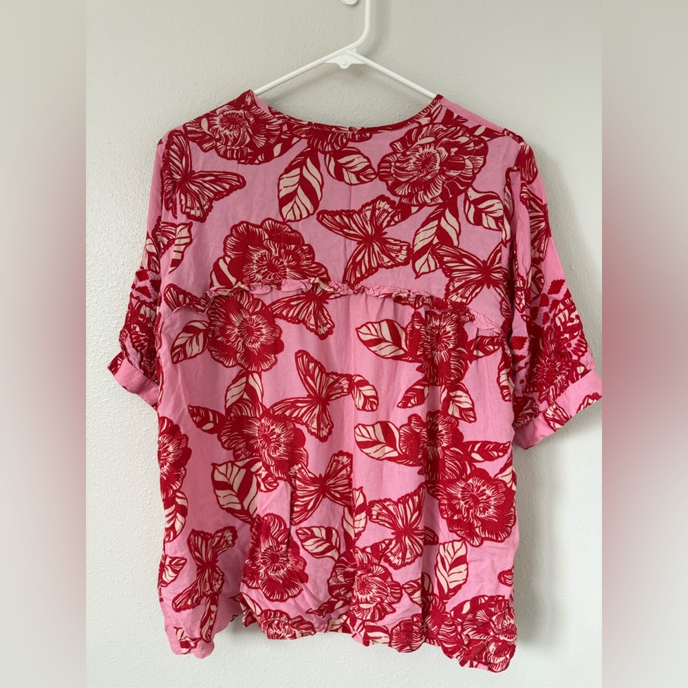 Women's Pink and Red Floral V-Neck Blouse - Picture 6 of 10